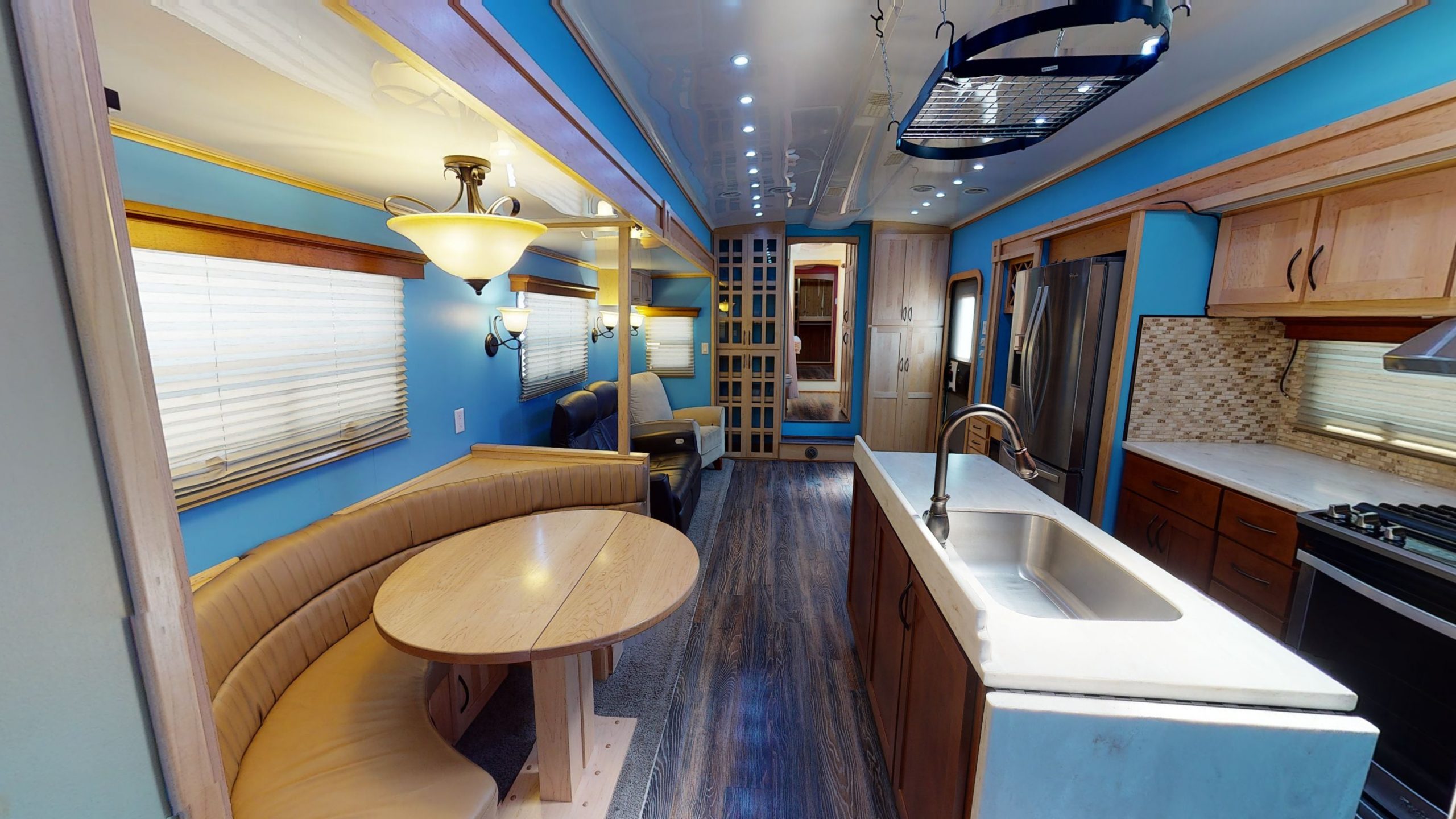 2016 46' 5th Wheel Trailer 175,000 SpaceCraft MFG